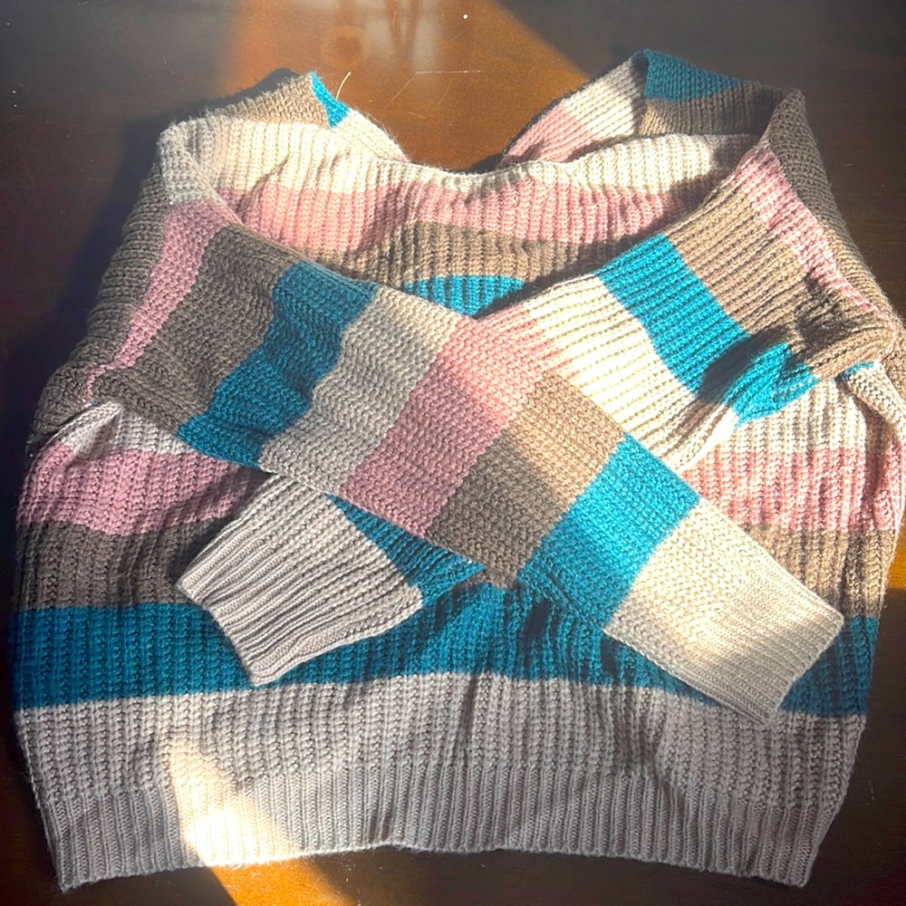 Crop sweater